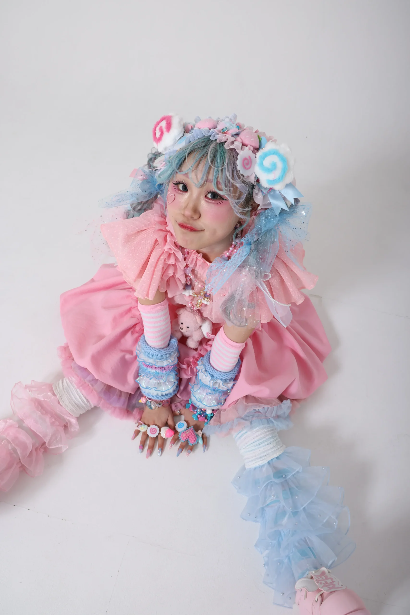 100A6148 - 株式会社モカ | クリエイターの価値を最大化する